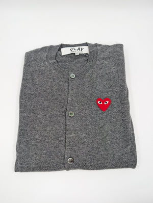 Comme des Garçons Play Cardigan mit rotem Herz - Patch - Grau - XS - MOSTWANTED24