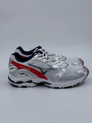Mizuno Wave Rider 10 Unisex Sneaker - Weiß / Silber / Rot - 39 - MOSTWANTED24