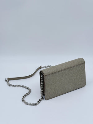 Maison Margiela Four Stitches Portemonnaie mit Kette - Waldgrün - MOSTWANTED24