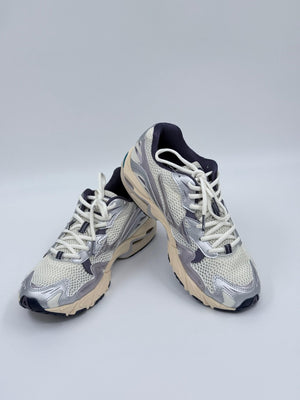 Mizuno Wave Rider 10 Unisex Sneaker - Weiß / Silber / Violett - 37 - MOSTWANTED24