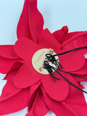 J.W. Anderson Pointela Brosche aus Samt - Rot - MOSTWANTED24